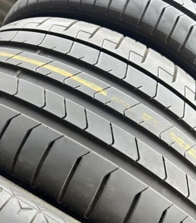 Pirelli P Zero PZ4 235/50 R19