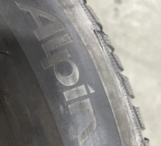 Michelin Alpin 5 215/55 R17 H