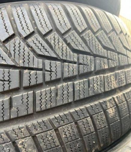 Hankook Winter I&#39;Cept Evo2 W320 255/45 R19