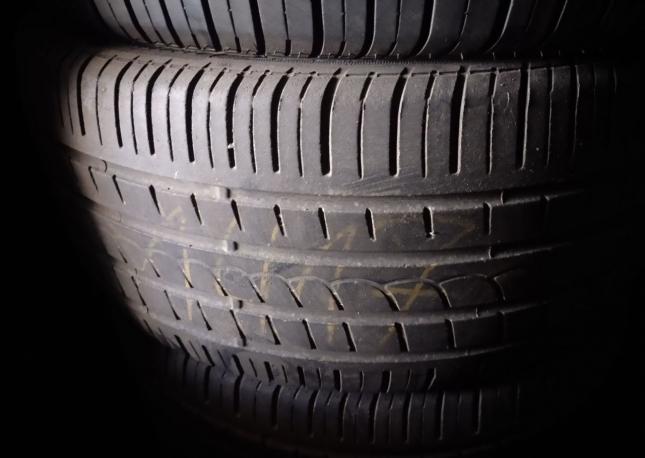 Pirelli P Zero Rosso 255/35 R19