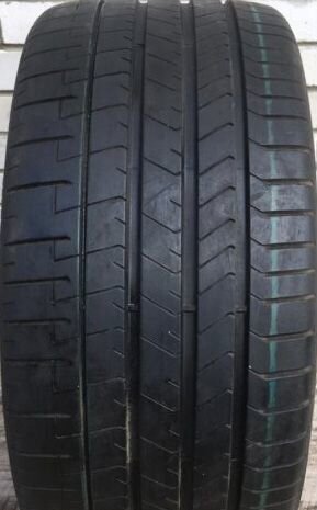 Pirelli P Zero PZ4 235/35 R19