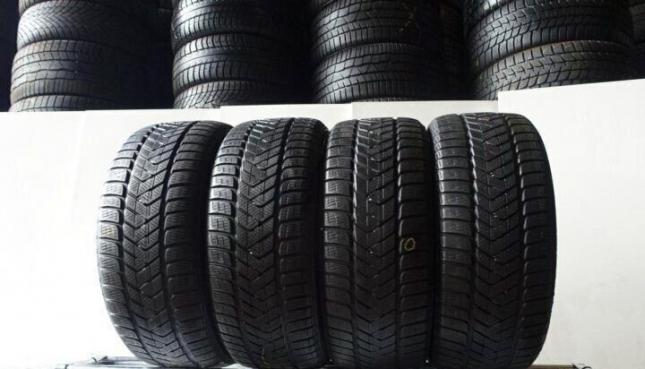 Pirelli Winter Sottozero 3 235/45 R18