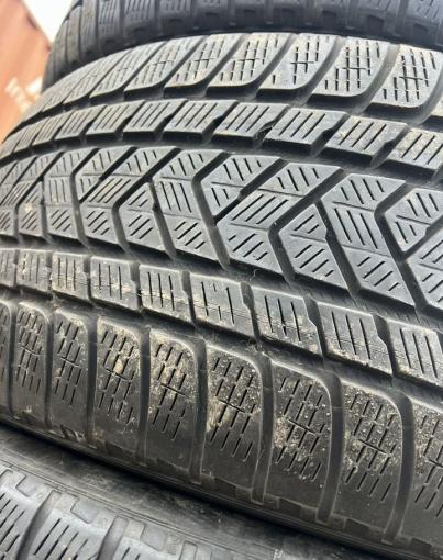 Pirelli Scorpion Winter 275/45 R21