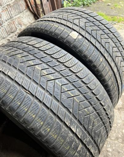 Pirelli Scorpion Winter 325/35 R22