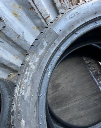 Pirelli P Zero PZ4 285/40 R22