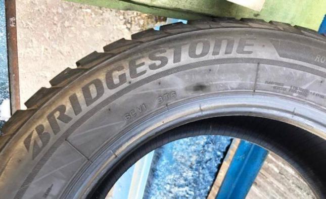 Bridgestone Blizzak LM-32 215/60 R16