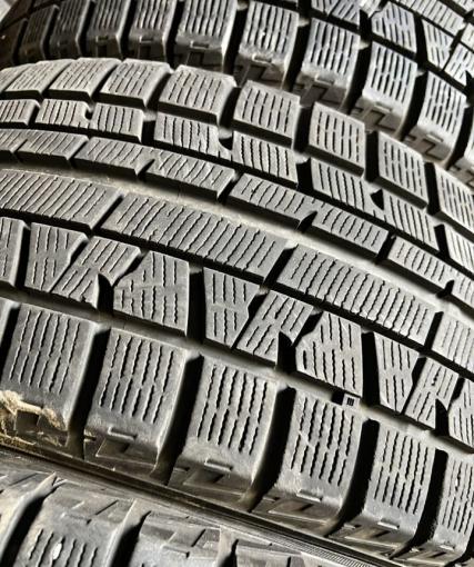 Yokohama Ice Guard IG50+ 215/45 R17