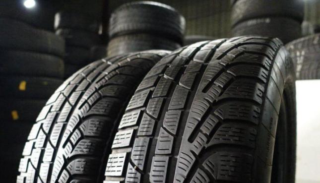 Pirelli Winter Sottozero 240 Serie II 235/50 R17