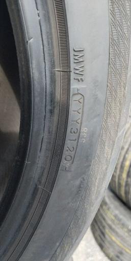Yokohama Advan dB V552 255/45 R18