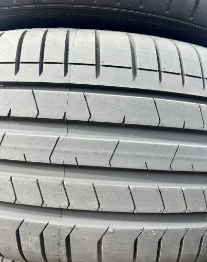 Pirelli P Zero PZ4 275/45 R20