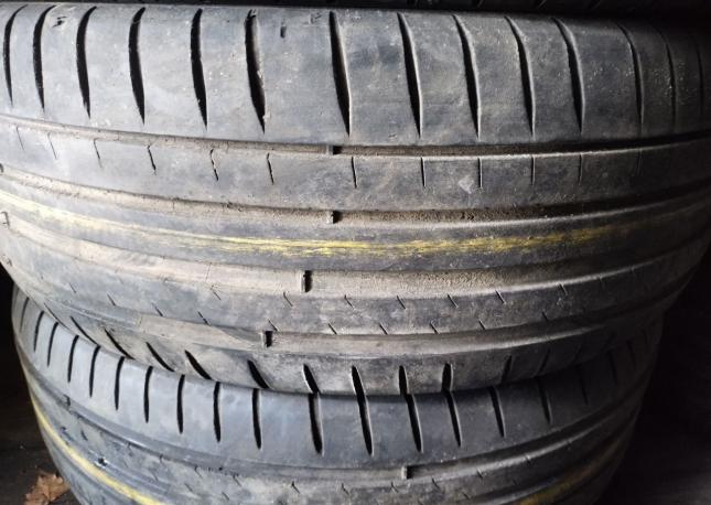 Michelin Pilot Sport 4 215/55 R17
