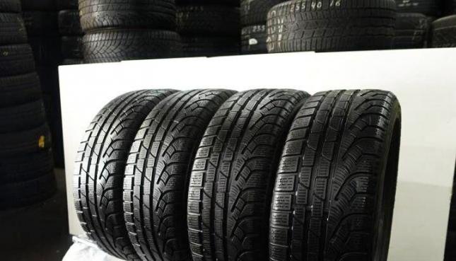 Pirelli Winter Sottozero 240 Serie II 235/50 R17