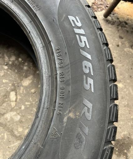 Pirelli Winter Sottozero 3 215/65 R16