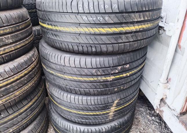 Michelin Primacy 4 235/50 R19