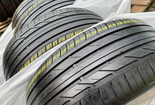 Bridgestone Turanza T001 225/55 R17