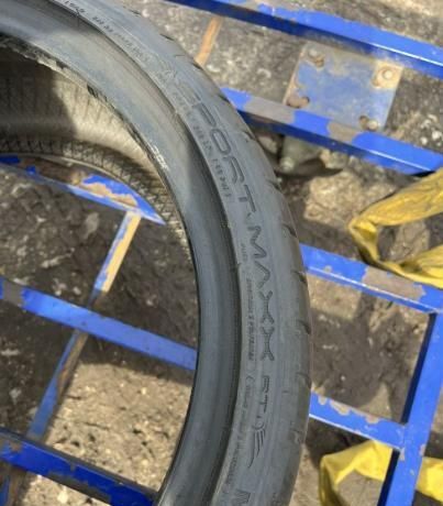 Dunlop Sport Maxx RT 225/40 R18