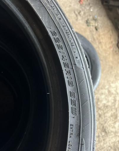 Dunlop SP Sport LM705 225/45 R18