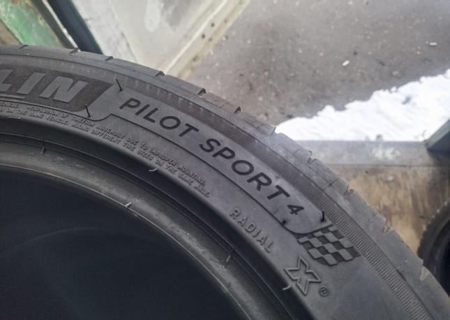 Michelin Pilot Sport 4 225/45 R17