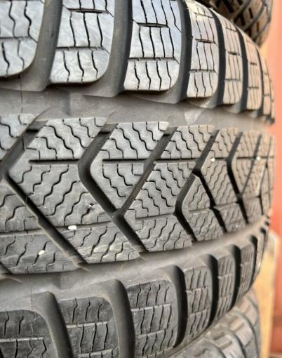 Pirelli Winter Sottozero 3 215/40 R17