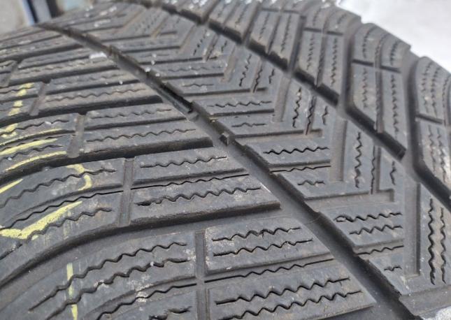 Michelin Pilot Alpin 4 265/40 R19 102V
