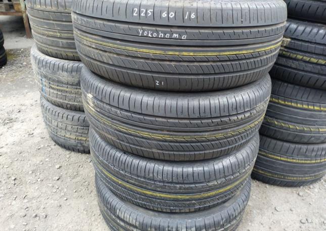 Yokohama Advan dB V552 225/60 R16