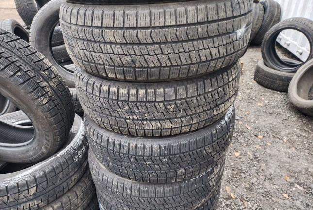 Bridgestone Blizzak VRX2 205/60 R16 92Q