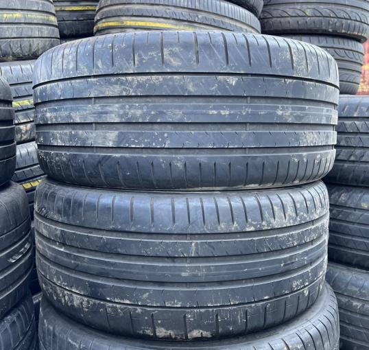 Pirelli P Zero PZ4 245/40 R18