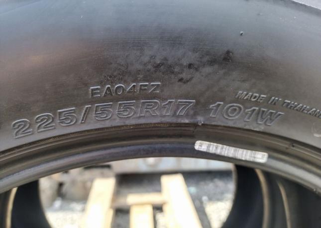 Bridgestone Potenza Adrenalin RE004 225/55 R17 101W