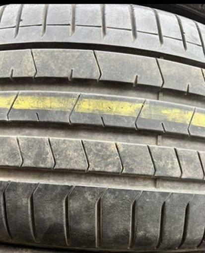 Pirelli P Zero PZ4 235/35 R19
