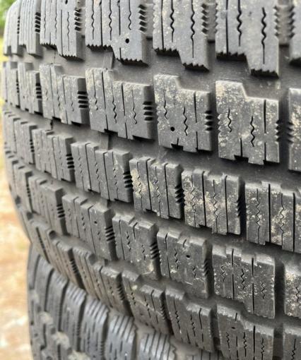 Cooper Weather-Master S/T 2 235/55 R17
