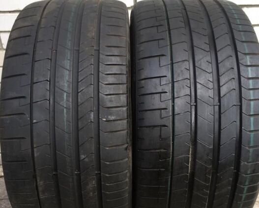 Pirelli P Zero PZ4 235/35 R19