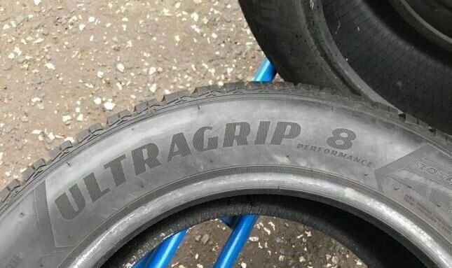 Goodyear UltraGrip 8 Performance 285/45 R20