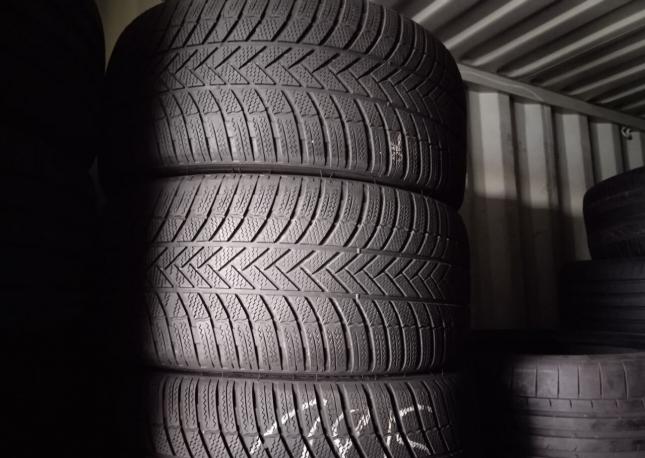 Bridgestone Blizzak LM-005 265/40 R21 V