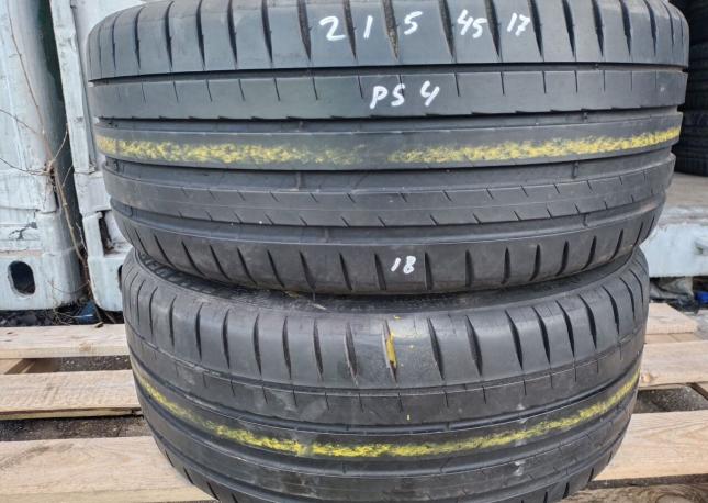 Michelin Pilot Sport 4 215/45 R17