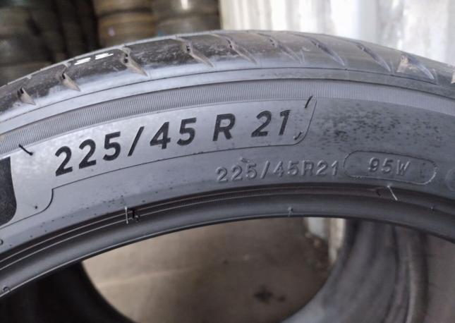 Michelin E-Primacy 225/45 R21 95W