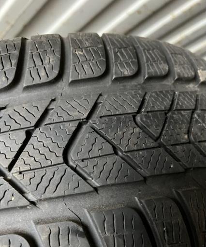 Pirelli Winter Sottozero 3 245/45 R19
