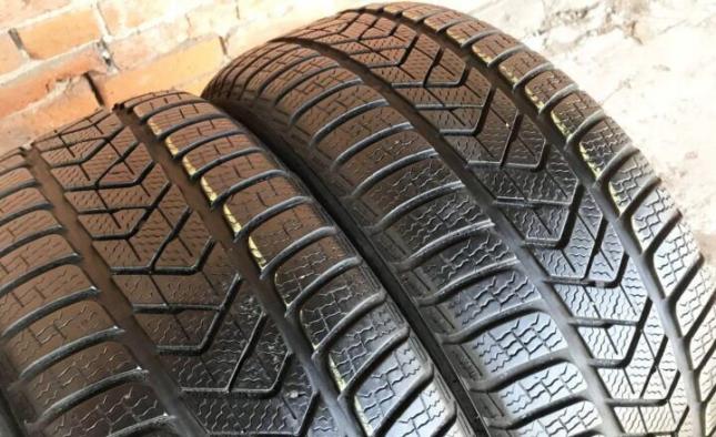 Pirelli Winter Sottozero 3 235/45 R18