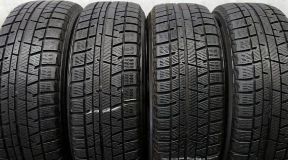 Yokohama Ice Guard IG50 215/60 R16