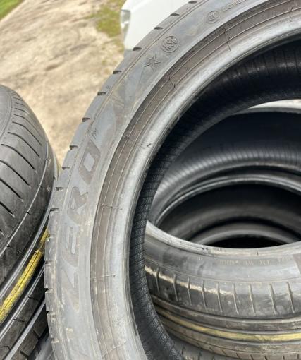 Pirelli P Zero PZ4 245/40 R19