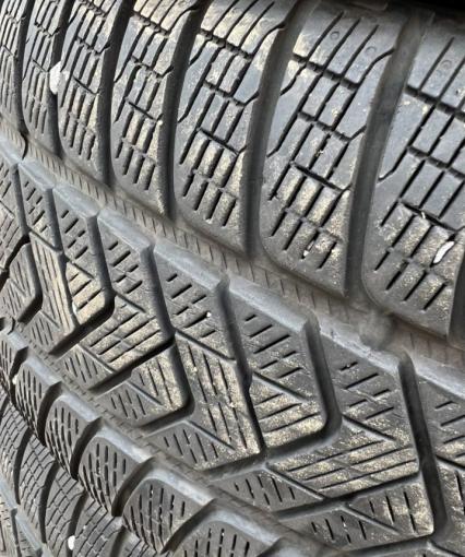 Pirelli Scorpion Winter 265/60 R18