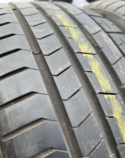 Pirelli P Zero PZ4 235/35 R19