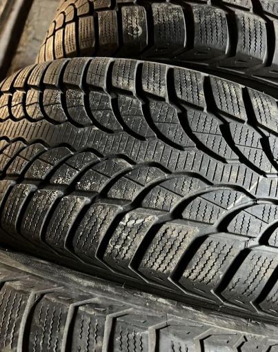 Bridgestone Blizzak LM-32 225/55 R17