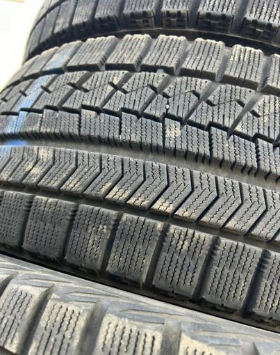 Bridgestone Blizzak VRX 225/45 R18