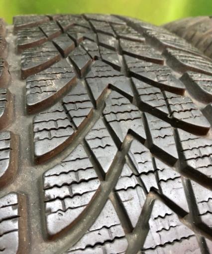Dunlop SP Winter Sport 4D 225/50 R17