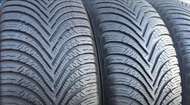 Michelin Pilot Alpin 5 235/40 R18