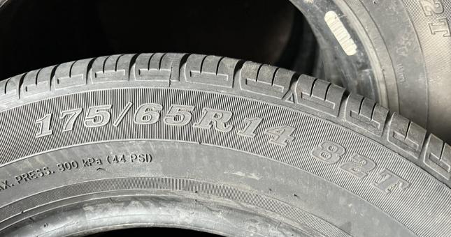 Dunlop SP 10 175/65 R14
