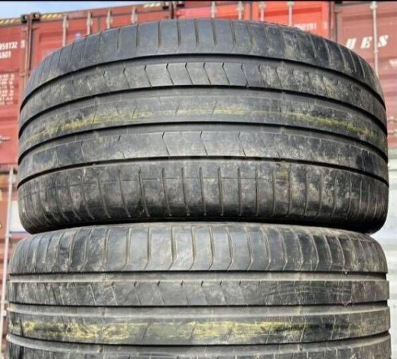 Pirelli P Zero PZ4 275/35 R21