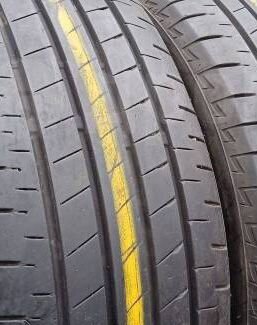 Bridgestone Turanza T005 215/55 R17