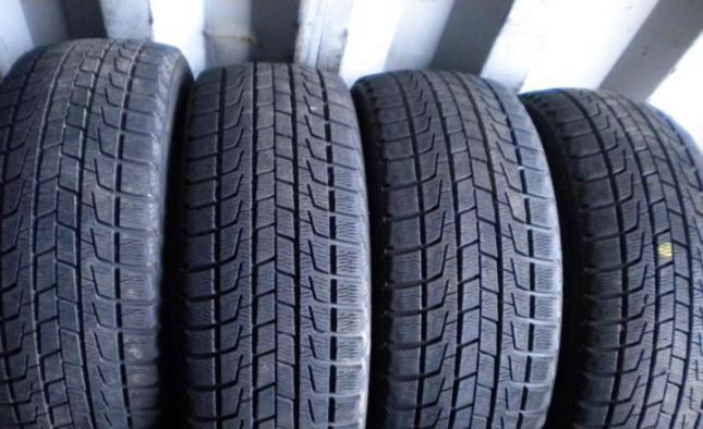 Bridgestone Blizzak Revo1 225/45 R17