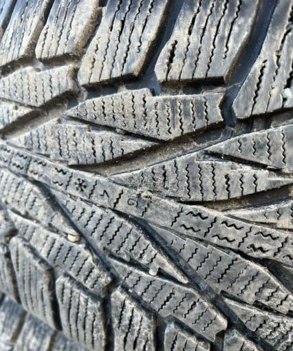 Nokian Tyres Hakkapeliitta R2 235/55 R19